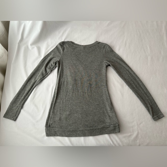 Latched Mama everyday nursing sweater crew neck long sleeve - Heathered grey - Picture 10 of 13